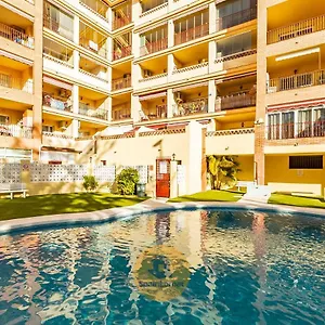 Nice 2 Bedroom For Family In Los Pacos Apartamento